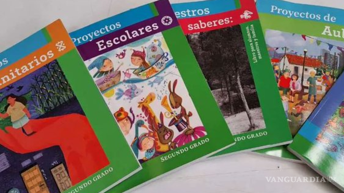 Maestros disidentes de Coahuila exigen entregar ya libros de texto