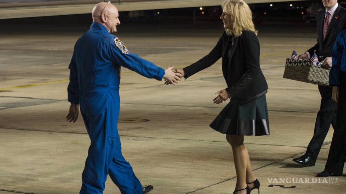 $!Scott Kelly regresa a EU tras un año en el espacio