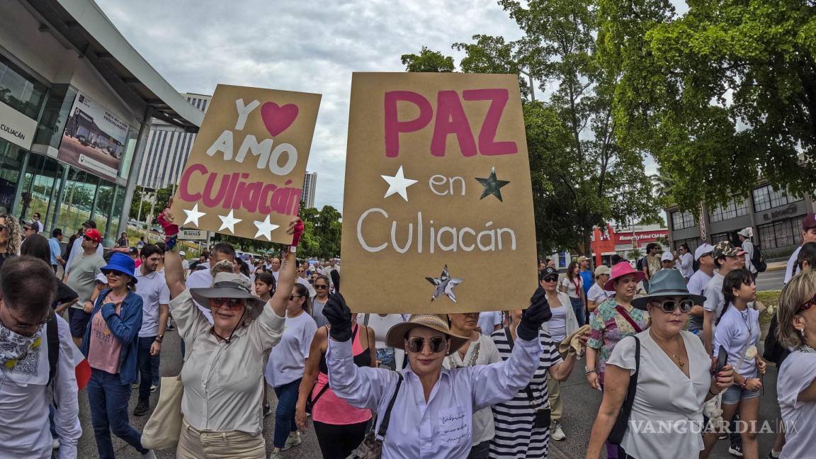 Marchan en Culiacán por la paz tras 20 días de violencia