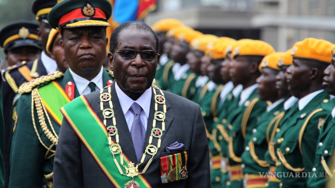 $!Se resiste Robert Mugabe a dimitir como presidente de Zimbabue