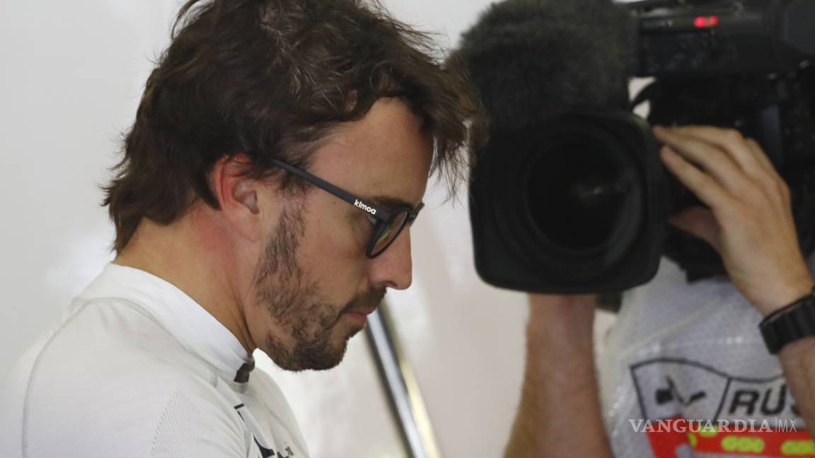 El ERS deja a Fernando Alonso tirado antes de la salida; abandona el GP