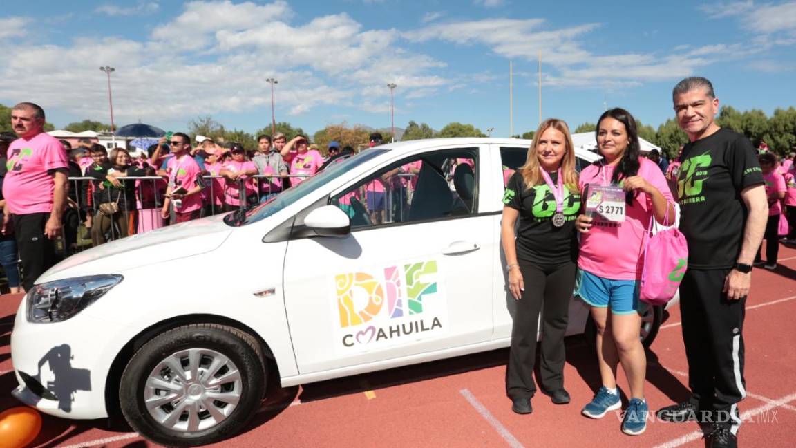 $!En carrera de Coahuila se suman 10 mil almas vs el cáncer