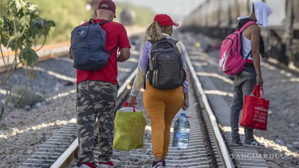 Primero atiendan problemas locales, mexicanos en la frontera sur critican ‘beca’ de AMLO para migrantes