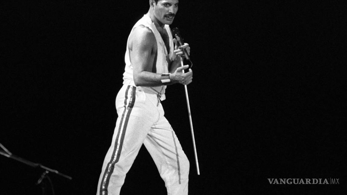 $!El cantante británico era dueño absoluto del escenario,.