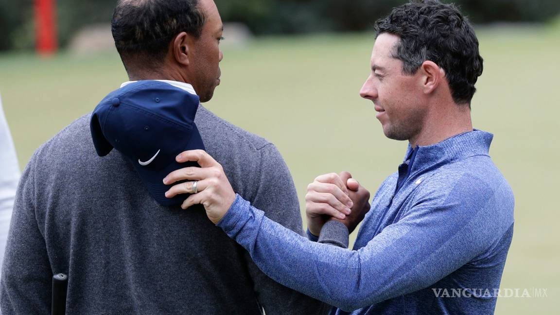 $!Tiger Woods le gana a Rory McIlroy pero es eliminado inmediatamente después en Cuartos de Final