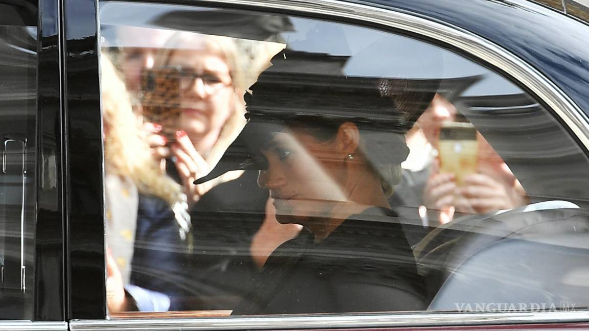 $!Meghan, la duquesa de Sussex después de salir del funeral de estado de la reina Isabel II en Londres, Gran Bretaña.