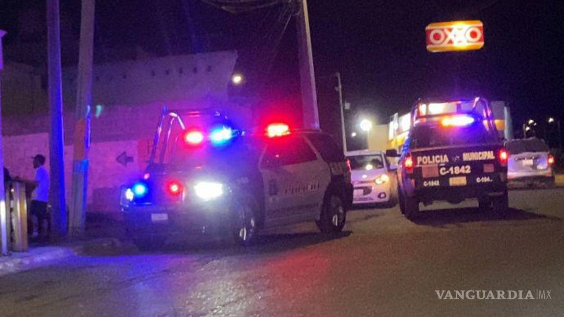 $!Policía herido durante la maniobra del tráiler en reversa.