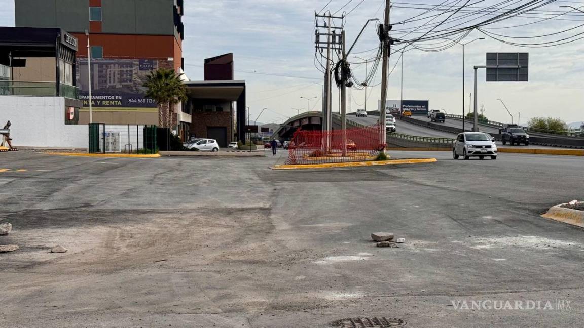 Insisten: piden vecinos delimitar área de estacionamiento de local comercial, al norte de Saltillo