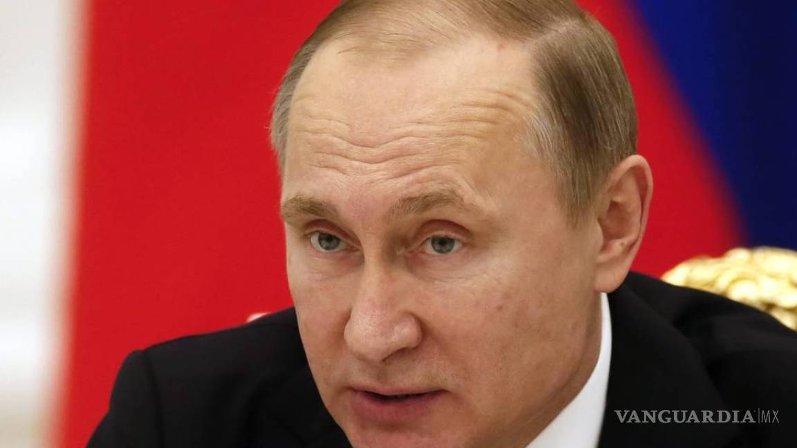 Putin critica a Lenin por poner &quot;una bomba atómica bajo el edificio de Rusia&quot;