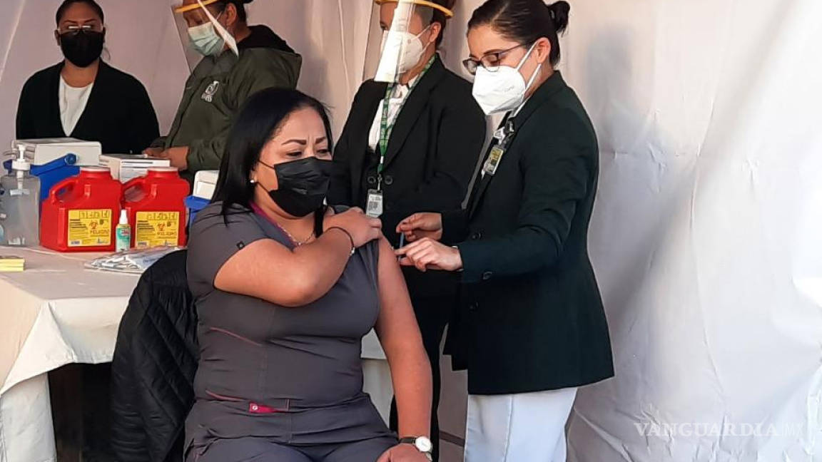 Aplican primeras vacunas contra el COVID en Monclova