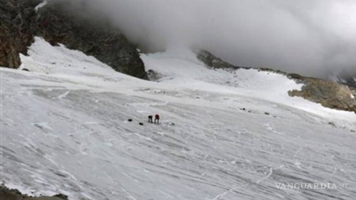 Hallan restos de alpinista alemán congelado en 1987