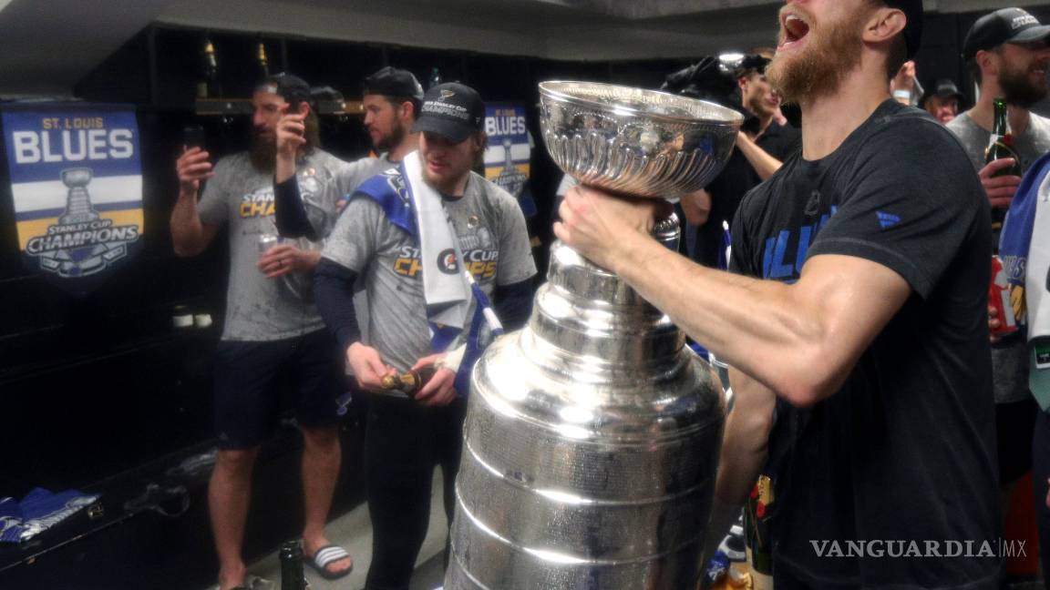 $!Los Blues de San Luis se coronan por primera vez en la NHL