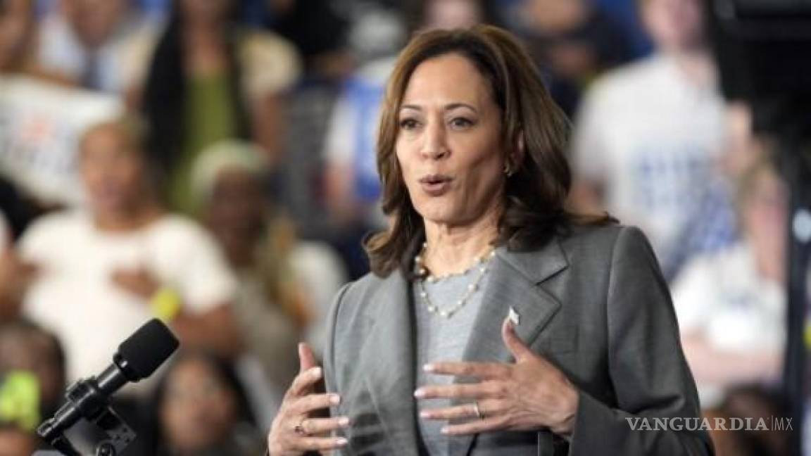 Votantes afroamericanos apoyan a Trump en Arizona; Kamala hace viaje desesperado a la frontera de último momento