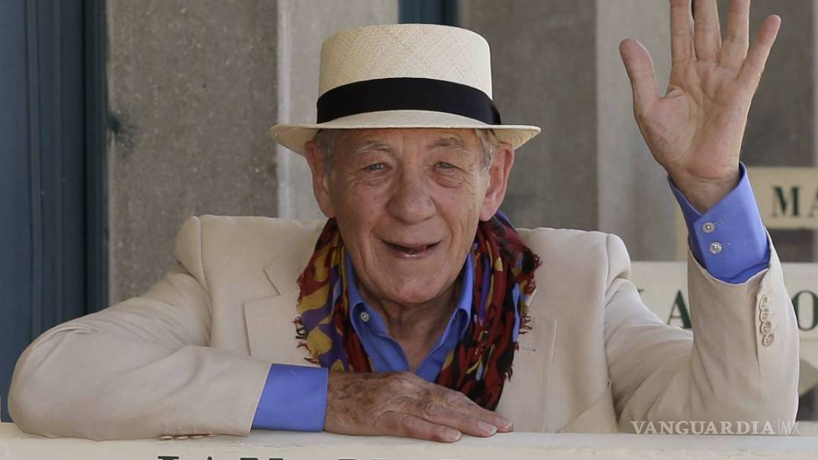 Critica Ian McKellen la represión de los homosexuales en la India