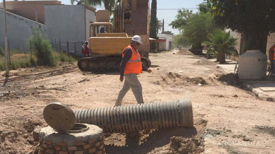 Alerta Simas por material cancerígeno de tubería en red de agua potable de Torreón