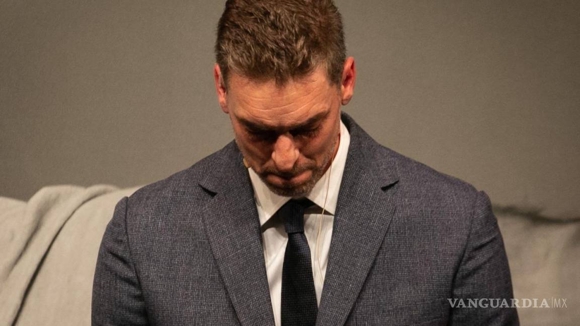 $!Pau Gasol durante un acto celebrado en el Gran Teatro del Liceo de Barcelona en el que anunció su retirada del baloncesto profesional. EFE/Enric Fontcuberta