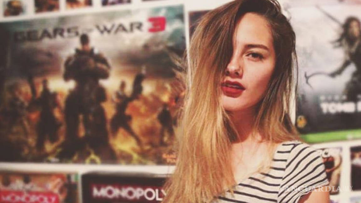 Anja Falcon, youtuber de 22 años y experta en videojuegos