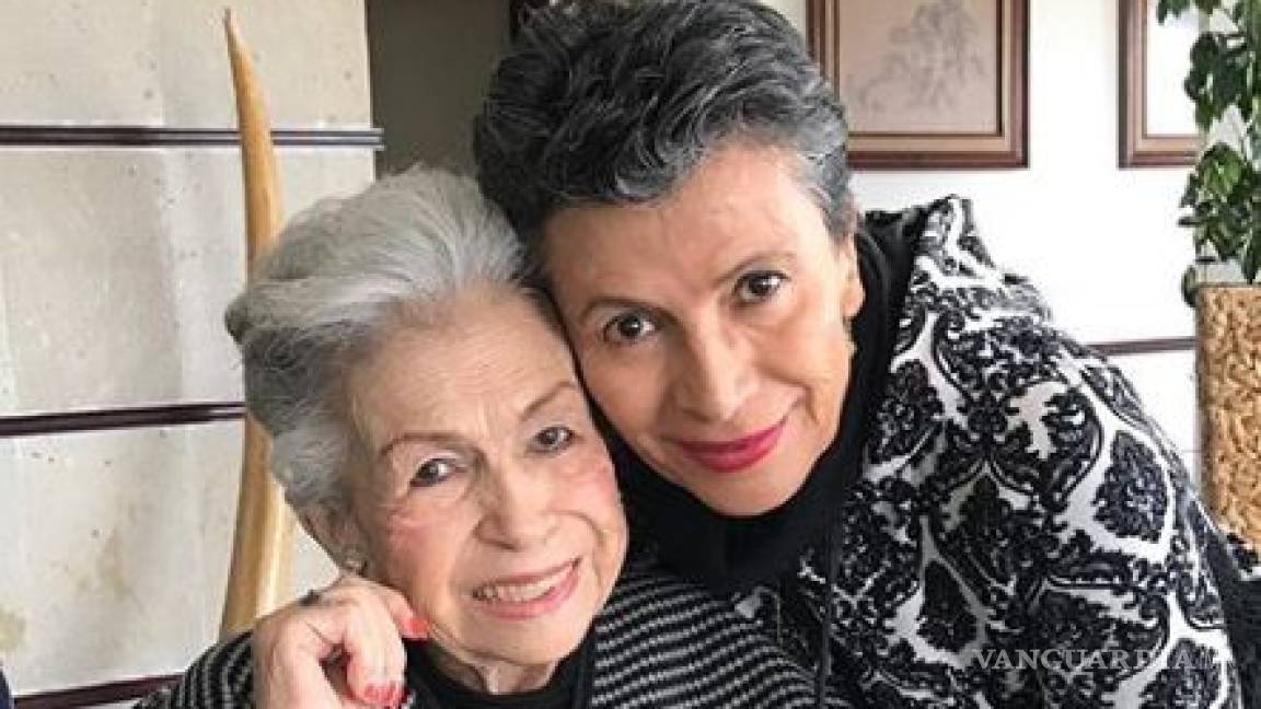 Famosos dan condolencias a Patricia Reyes Spíndola por el fallecimiento de su madre