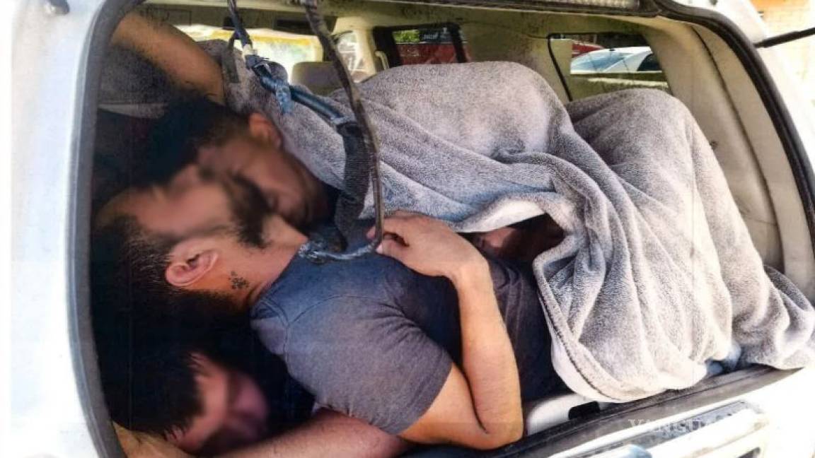 34 indocumentados iban 'como sardinas' en dos camionetas en Arizona