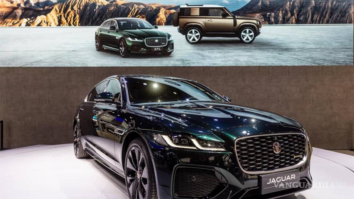 Jaguar Land Rover suspende su producción por escasez de microchips