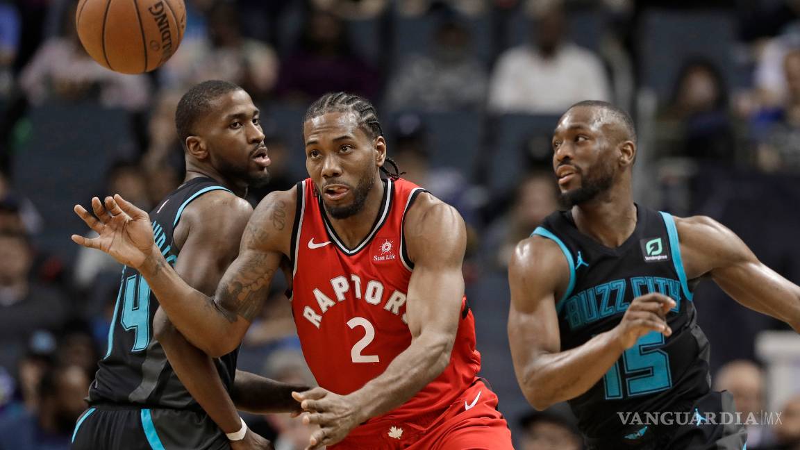 $!Los Hornets le ponen fin a la racha ganadora de los Raptors