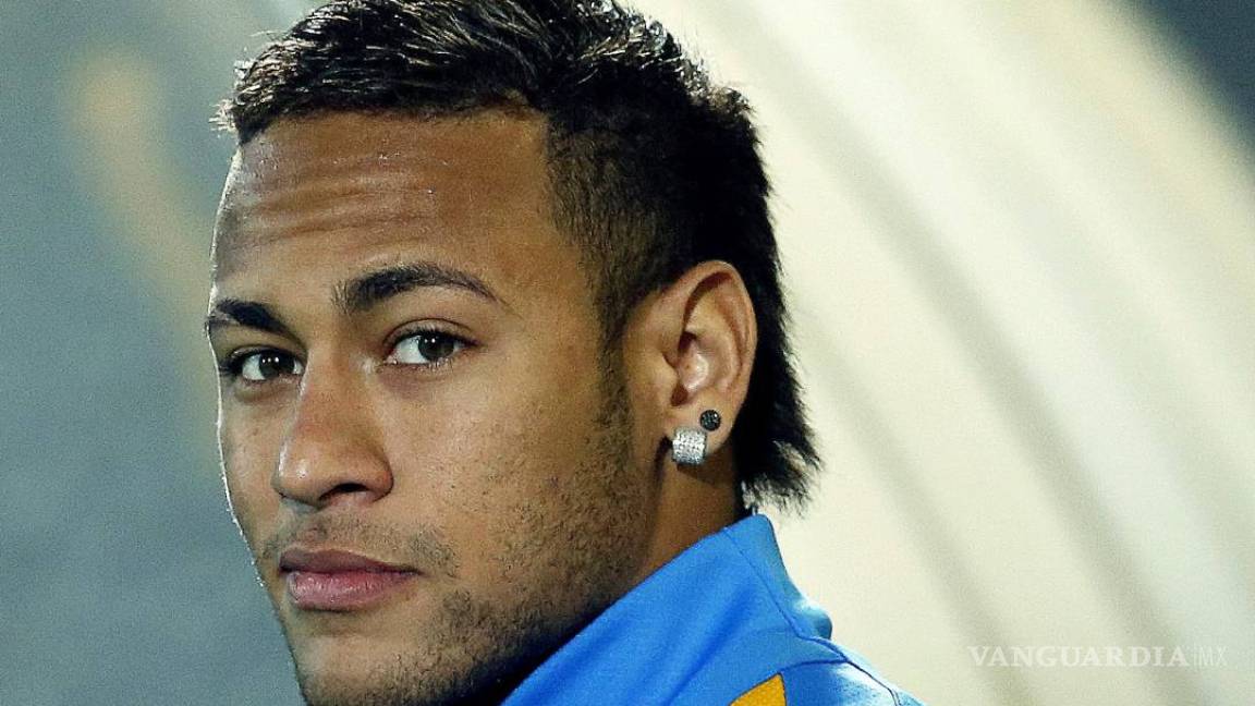 Fiscalía pide la imputación de Neymar por presunta estafa