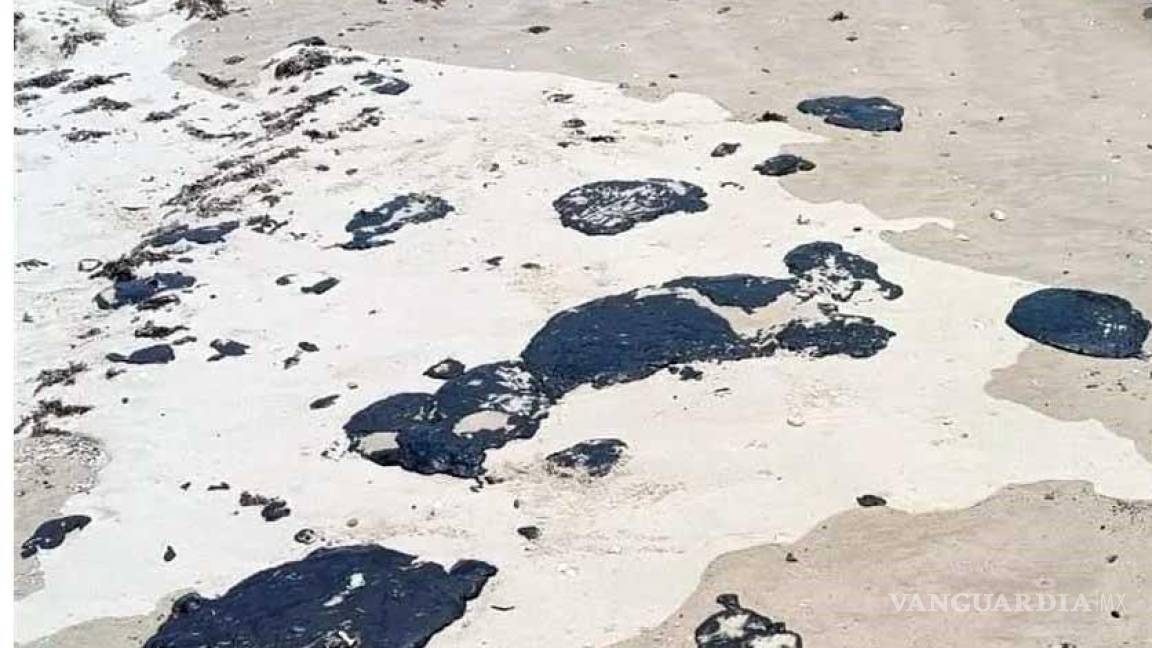 Aparece chapopote en las playas de Tamaulipas