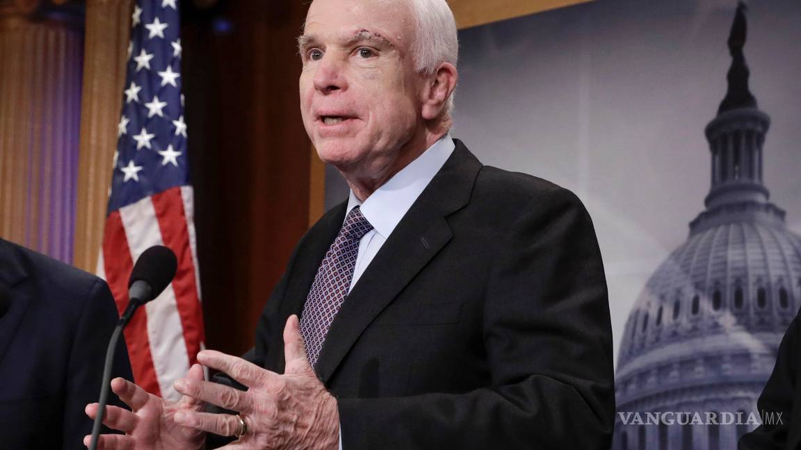 $!Critican republicanos a Donald Trump por culpar a los dos bandos en Charlottesville