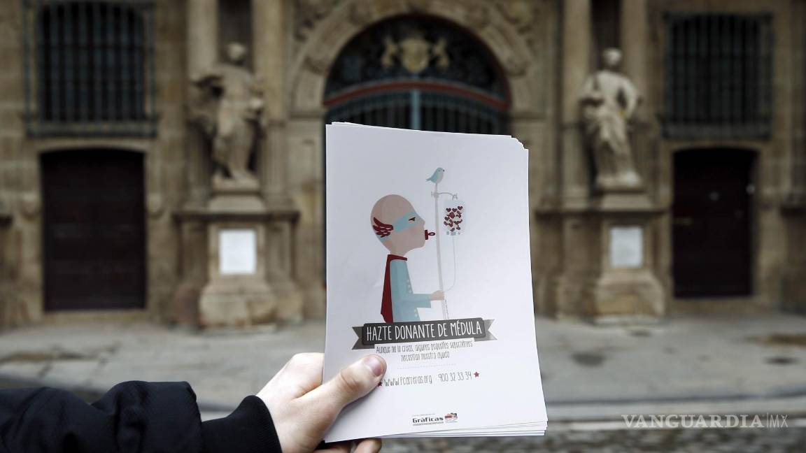 $!Una campaña sobre la donación de médula ósea en la plaza del Ayuntamiento de Pamplona (Navarra, España).