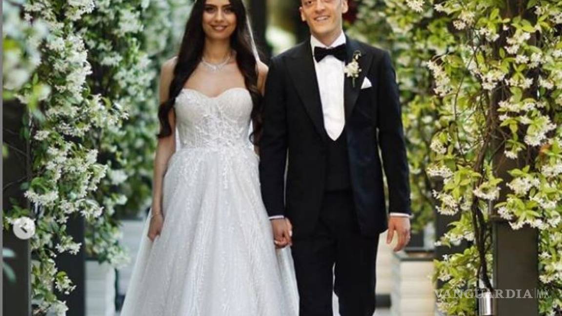 Mesut Özil celebra su boda en Estambul con el presidente turco como testigo