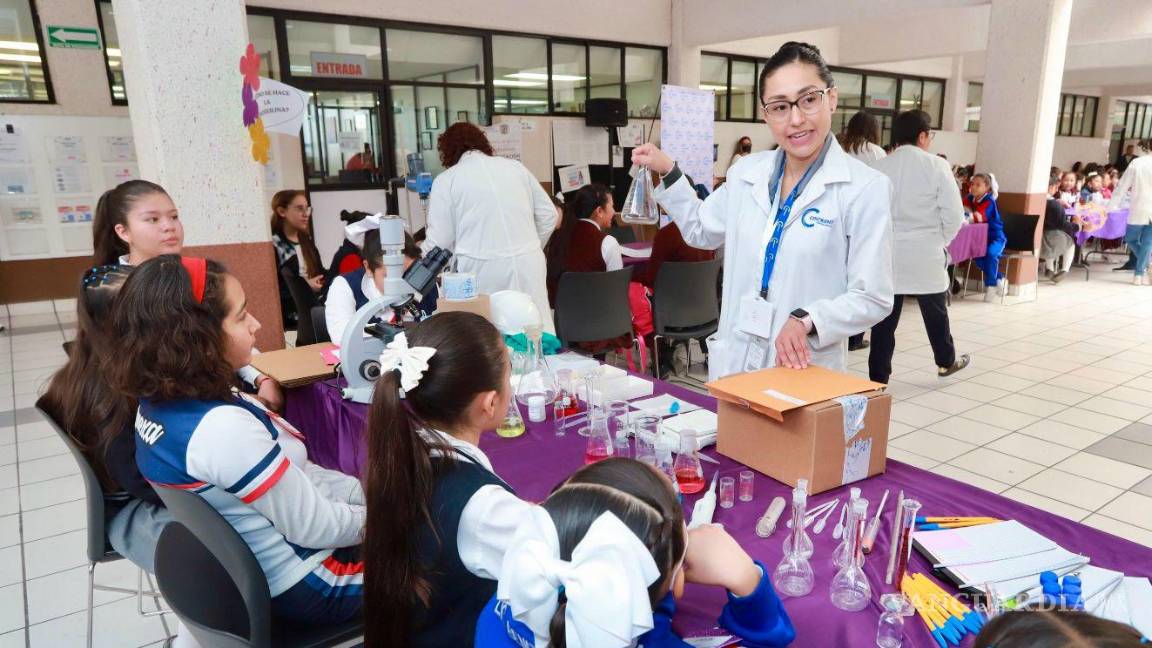 $!Las niñas tuvieron la oportunidad de realizar algunos experimentos, guiadas por expertas de instituciones de educación superior.
