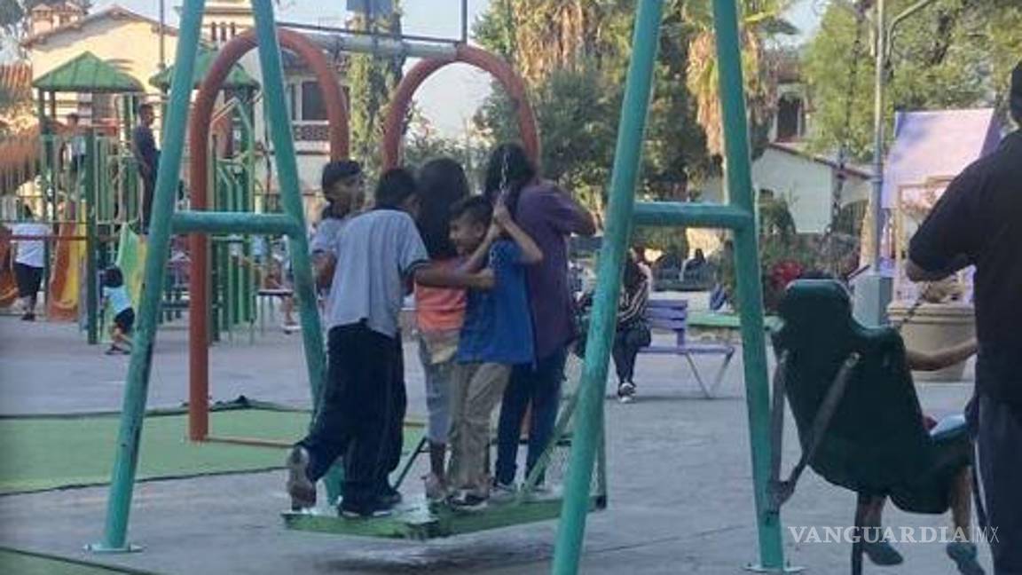 $!Los juegos ortopédicos son usados por público en general, sin que nadie les llame la atención.