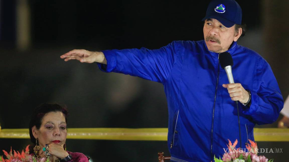 $!El presidente de Nicaragua, Daniel Ortega, y la primera dama y vicepresidenta Rosario Murillo culpan al clero de “terrorista” por apoyar los disturbios civiles.