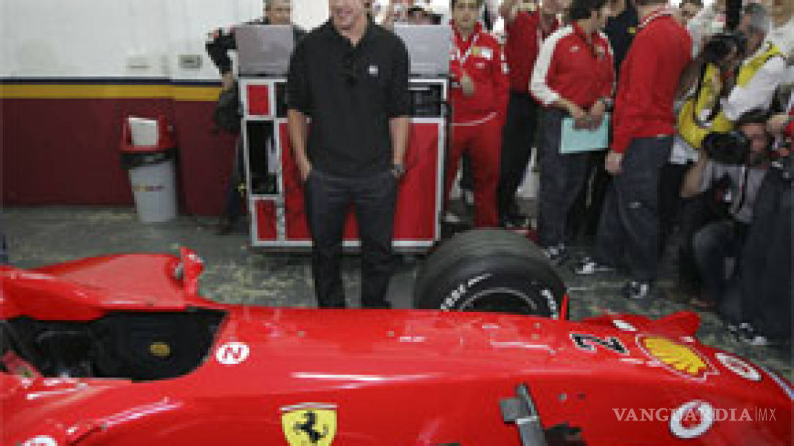 Alonso hace su primera presentación con Ferrari