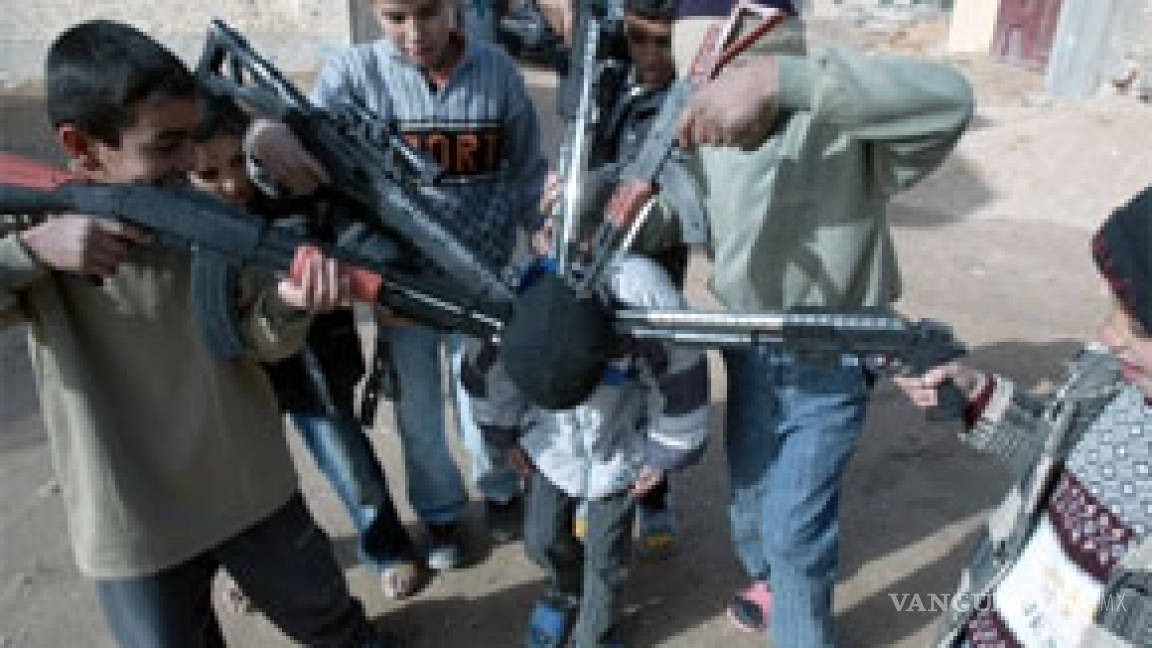 Niños de Irak juegan a la guerra en estas fiestas musulmanas