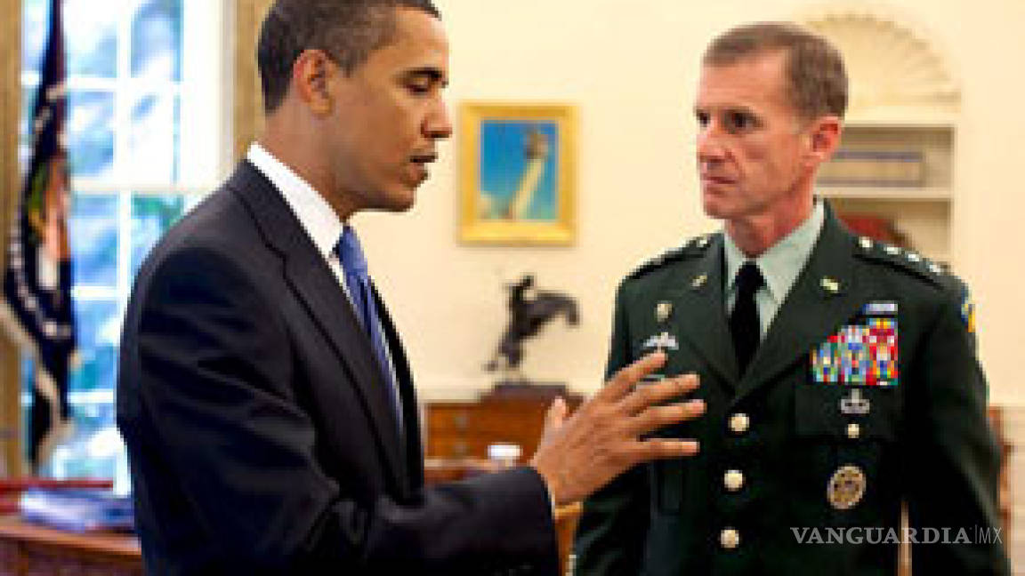 Llama Obama a su jefe militar en Afganistán