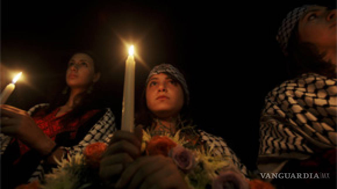 Miles de palestinos conmemoran quinto aniversario luctuoso de Arafat