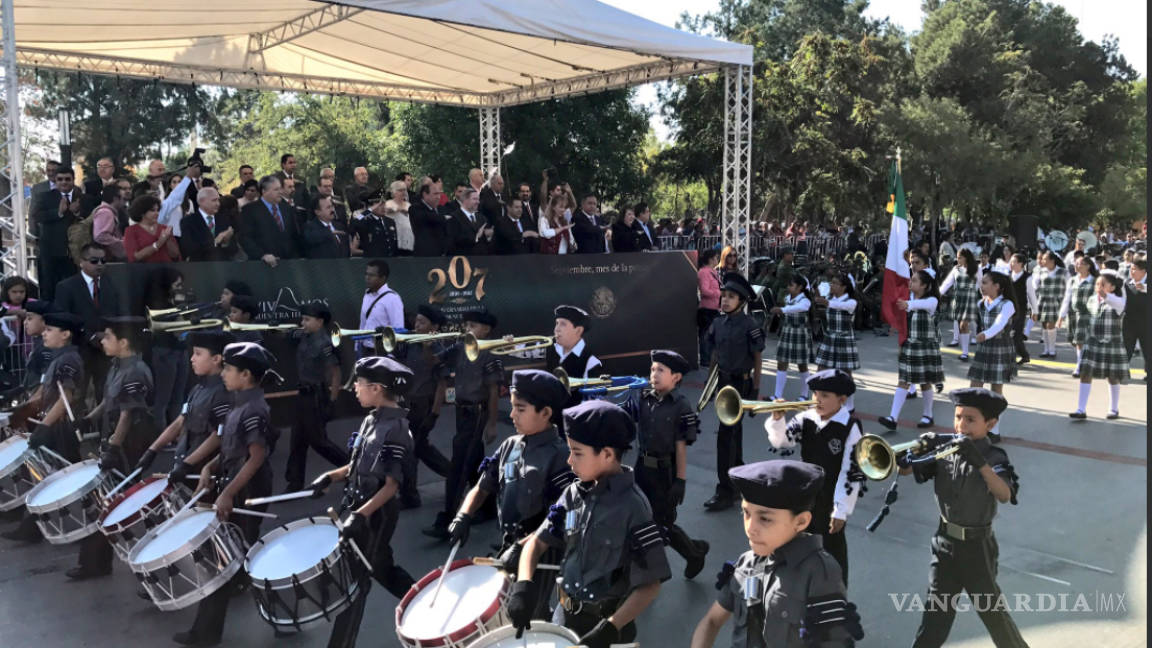 Sin incidencias, el desfile por el 207 aniversario de la Independencia de México en Ramos Arizpe