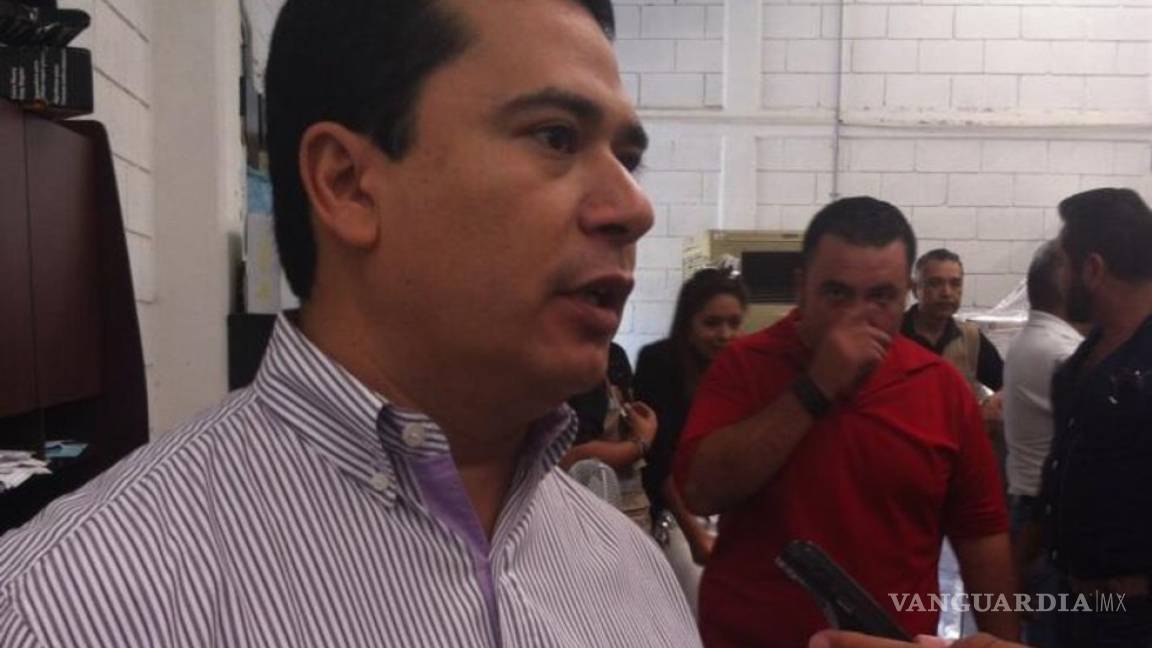 Reyes Flores, 'superdelegado' de Coahuila, aclara polémica Armando Guadiana - CFE