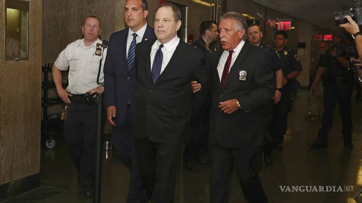 Queda en libertad Harvey Weinstein bajo fianza