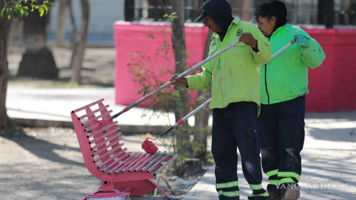 $!La plaza pública de la colonia Oceanía fue rehabilitada con trabajos de pintura y mejora de juegos infantiles y mobiliario urbano.