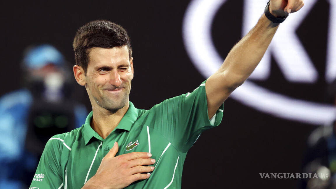 Djokovic y Federer inician con triunfo en Australia