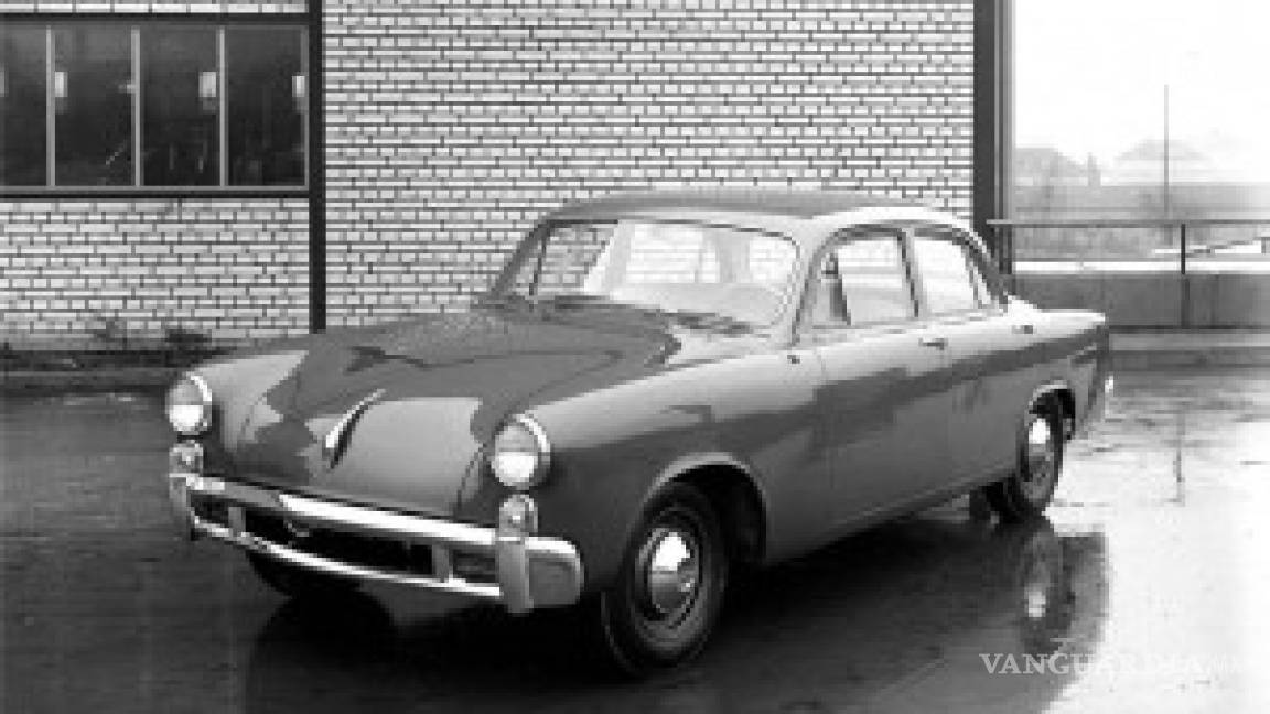 $!70 años de Porsche; dar 'voz' al Delorean, hasta tractores, 10 anécdotas en su legendaria historia