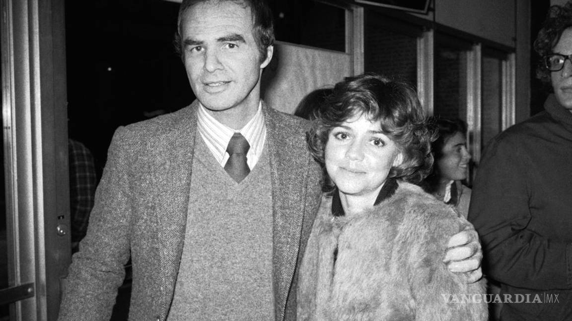 $!La actriz Sally Field asiste a funeral privado de Burt Reynolds