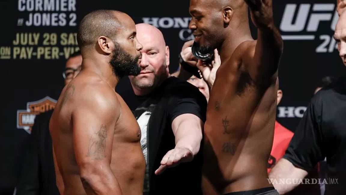 $!Revocan licencia para pelear a Jon Jones por doparse en la pelea por el título del UFC 214