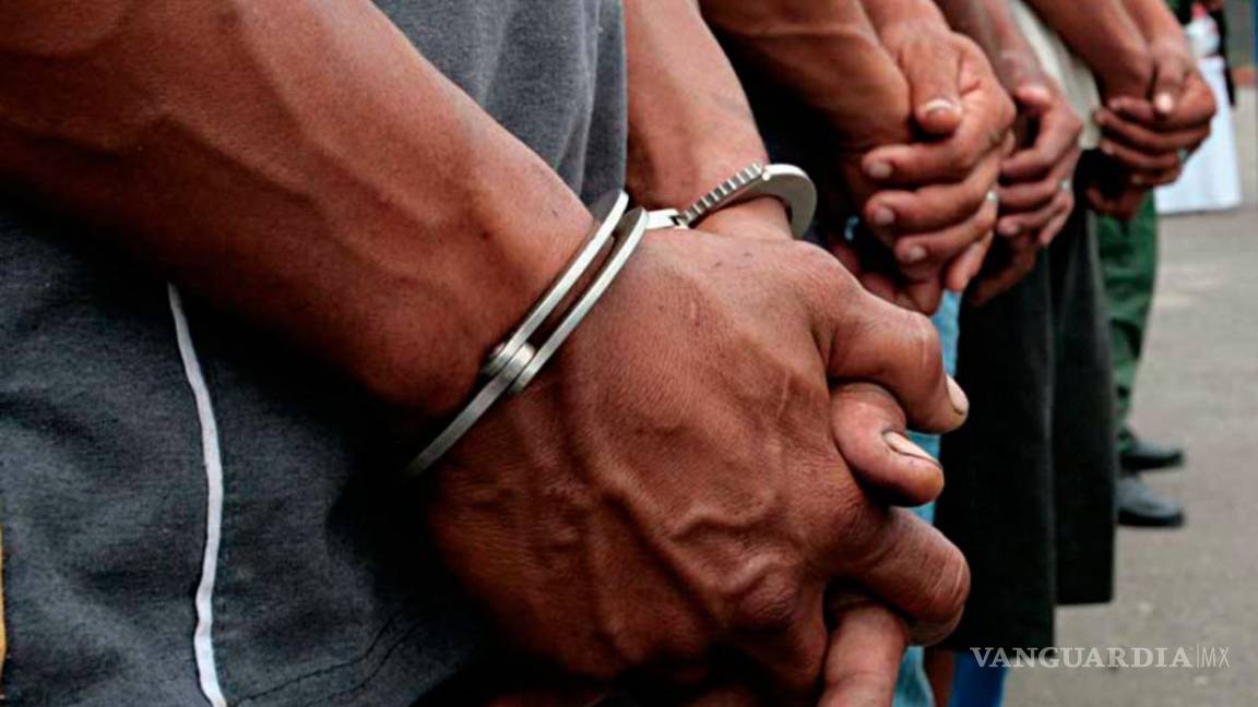 Arrestan a polleros y cinco migrantes ilegales en Eagle Pass; 33 traficantes detenidos