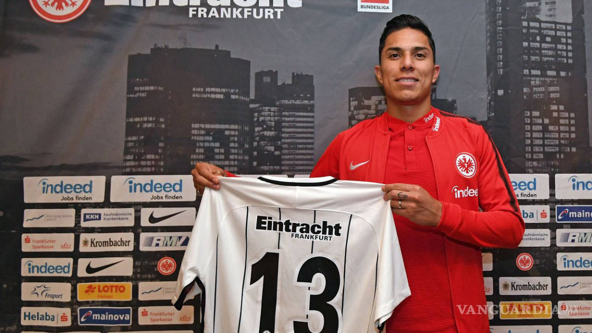 Salcedo fue presentado en el Eintracht