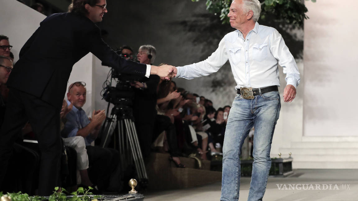 Ralph Lauren se pone botas y sombrero