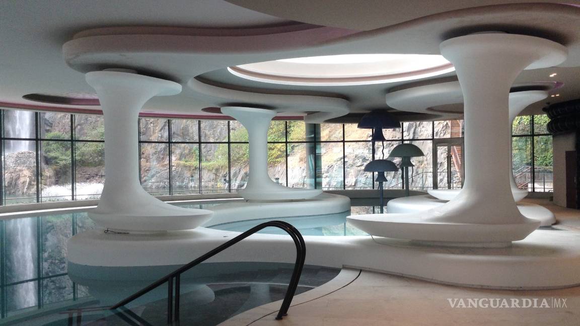 $!Shimao Wonderland, un majestuoso hotel que no fue construido hacia arriba, sino hacia abajo