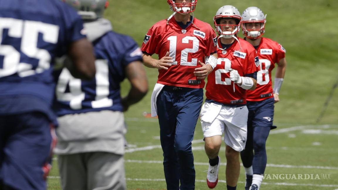 En su primer día de entrenamientos con Patriots, Tom Brady es castigado por Belichick y lo pone a correr